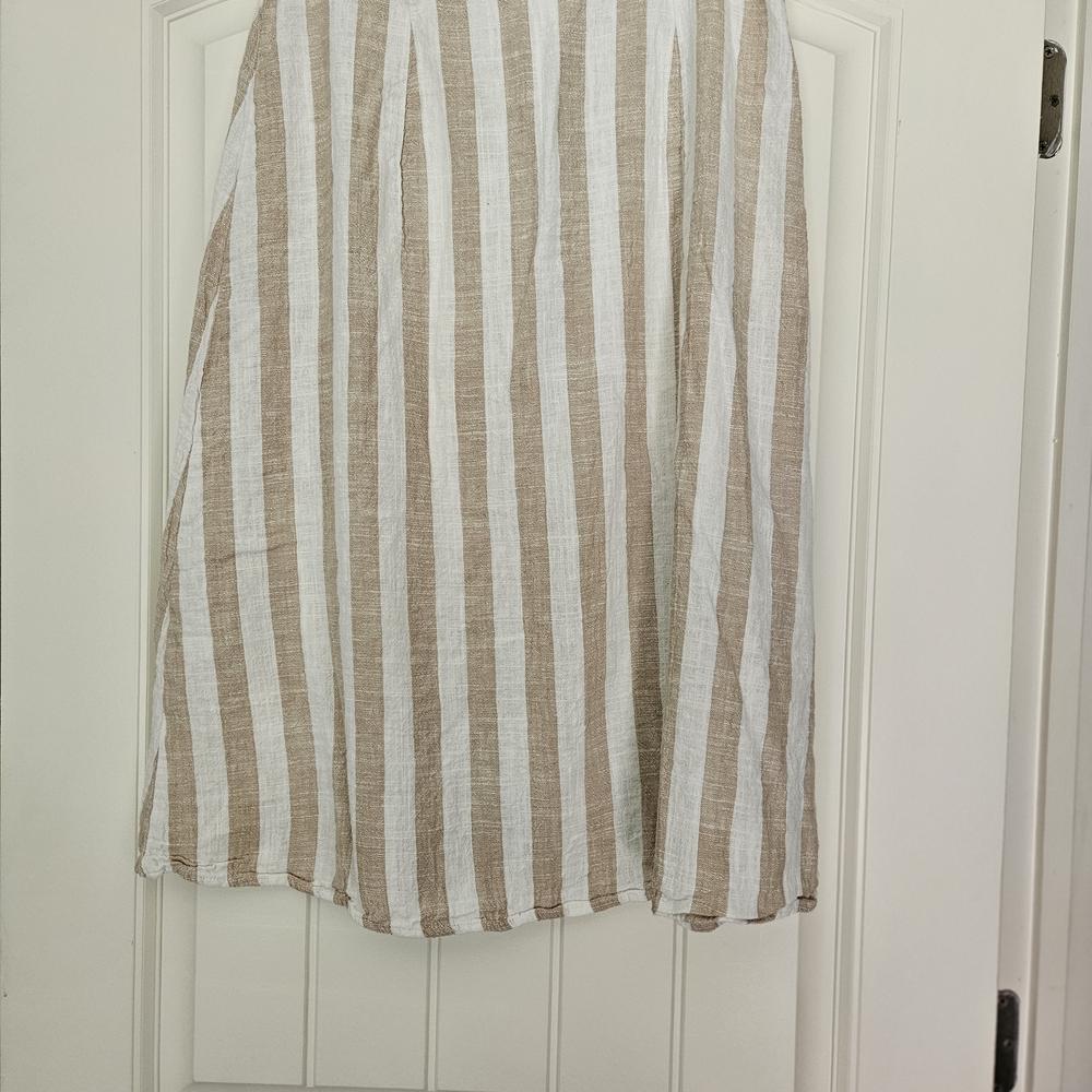 H&M Beige and White Striped Button-Front A-Line Skirt - Picture 7 of 7